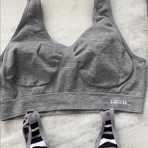 🌟$6 IZOD Sports Bras (2)